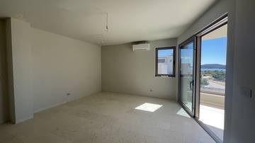 Thumbnail von Newly built apartment with covered terrace and sea view