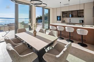 Thumbnail von Newly built villa with wellness area, pool, and wide sea view