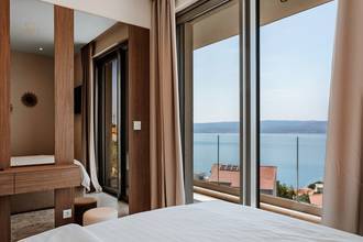 Thumbnail von Newly built villa with wellness area, pool, and wide sea view