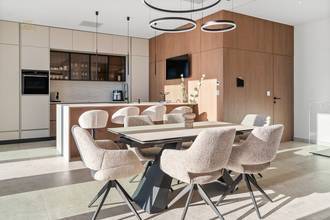 Thumbnail von Newly built villa with wellness area, pool, and wide sea view