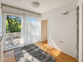 Thumbnail von House with two residential units, large garden, and unobstructed sea view