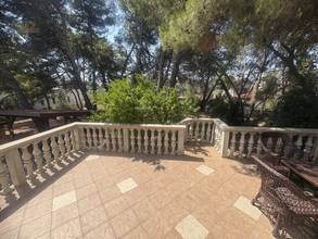 Thumbnail von House with large garden and sea view near the beach