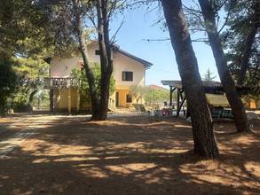 Thumbnail von House with large garden and sea view near the beach