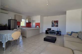 Thumbnail von House with four holiday apartments directly on the beach