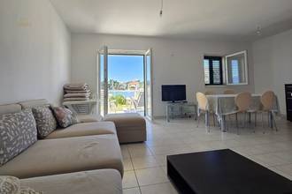Thumbnail von House with four holiday apartments directly on the beach