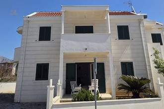 Thumbnail von House with four holiday apartments directly on the beach