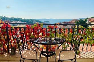 Thumbnail von Charming holiday home with sea view