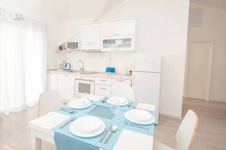 Thumbnail von Modernly renovated apartment building with four units and sea view