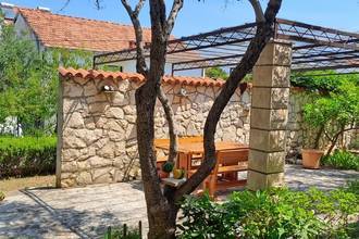 Thumbnail von House made of Brac stone with three separate units and sea view