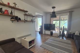 Thumbnail von Villa with six apartments, pool, and sea view in a green bay