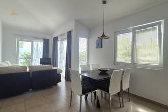 Thumbnail von Villa with six apartments, pool, and sea view in a green bay