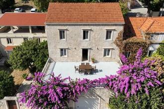 Thumbnail von Old stone estate with guesthouse, south terrace, and vineyard view