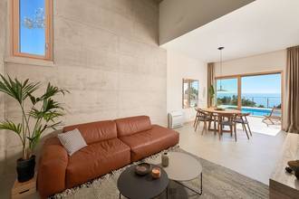 Thumbnail von Modern villa with swimming pool, terraces, and wide sea view