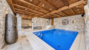 Thumbnail von Unique luxury estate in prime location