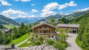 Thumbnail von Unique luxury estate in prime location