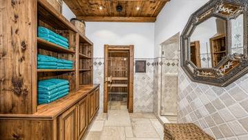 Thumbnail von Unique luxury estate in prime location