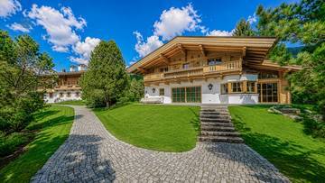 Thumbnail von Unique luxury estate in prime location