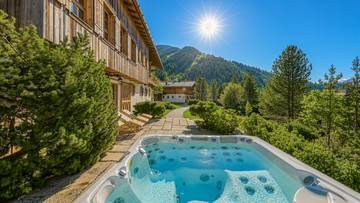 Thumbnail von Unique luxury estate in prime location