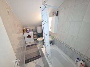 Thumbnail von Bright attic apartment with sea view and private parking space