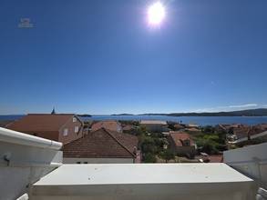 Thumbnail von Bright attic apartment with sea view and private parking space