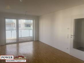 Thumbnail von NEUER PREIS! Neuwertige 3-Zimmer Wohnung mit großen Balkon & Carport!