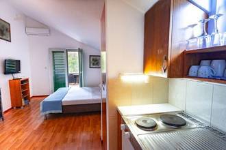 Thumbnail von Detached house with three studios and sea view in a natural setting