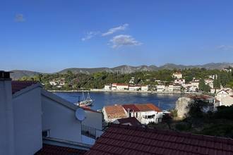 Thumbnail von Renovated stone house with large roof terrace and sea view