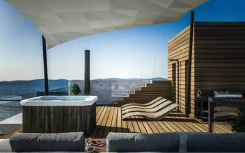 Thumbnail von Newly built villa with roof pool and elevator in the first row by the sea