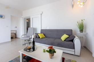 Thumbnail von Two-family house with two apartments, garage, and view over the Kvarner Bay