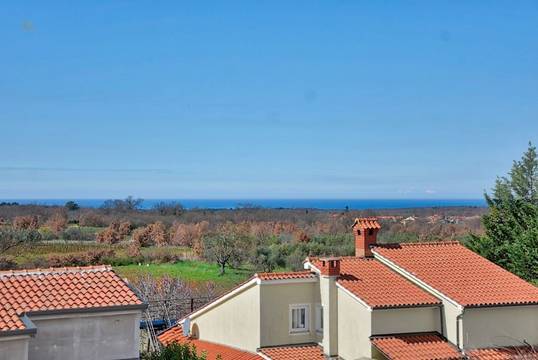 Attraktive Doppelhaushälfte mit Pool, Region Porec