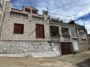 Thumbnail von Traditional townhouse with sea view - for renovation