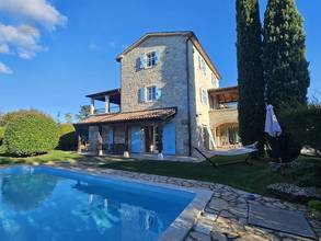 Thumbnail von Rustic stone villa with pool and hot tub