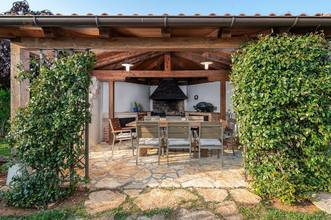 Thumbnail von Rustic stone villa with pool and hot tub