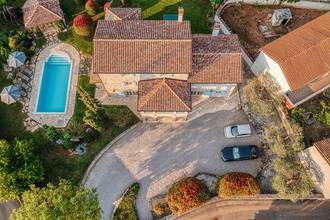 Thumbnail von Rustic stone villa with pool and hot tub
