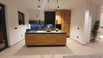 Thumbnail von Modern luxury villa with swimming pool near the beach