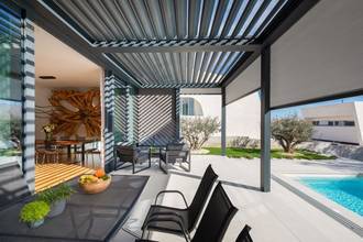 Thumbnail von Newly built luxury villa, fully furnished, heated ceramic pool, and pergola