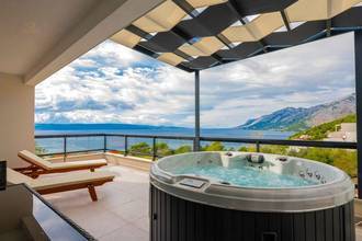 Thumbnail von Newly built villa on the hillside, two separate units, pool and Jacuzzi