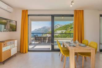 Thumbnail von Newly built villa on the hillside, two separate units, pool and Jacuzzi