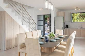 Thumbnail von Newly built villa on the hillside, two separate units, pool and Jacuzzi