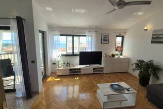 Thumbnail von Spacious two-level apartment with loggia, balcony, and sea view
