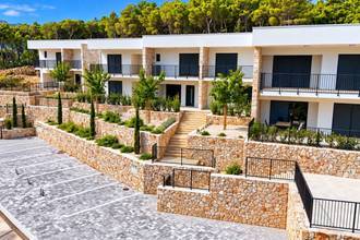 Thumbnail von New apartment on two levels with private garden, terraces, and parking space