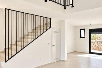 Thumbnail von New apartment on two levels with private garden, terraces, and parking space