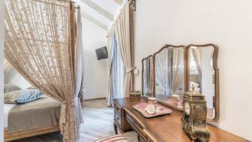 Thumbnail von Exceptional property with a pool, Jacuzzi, tennis court, and children's playground