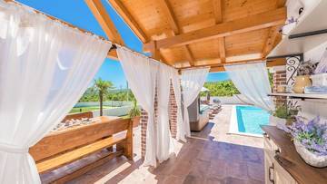 Thumbnail von Exceptional property with a pool, Jacuzzi, tennis court, and children's playground