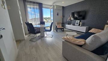 Thumbnail von Furnished apartment at the harbor, balcony with unobstructed water view