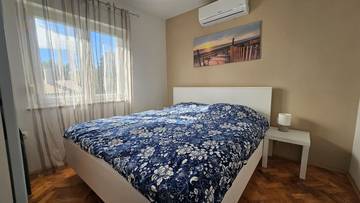 Thumbnail von Furnished apartment at the harbor, balcony with unobstructed water view
