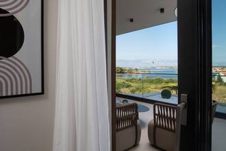 Thumbnail von Luxurious new build house, 130 meters to the water, heated pool and garden