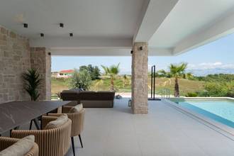 Thumbnail von Luxurious new build house, 130 meters to the water, heated pool and garden