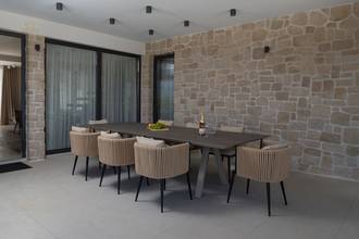 Thumbnail von Luxurious new build house, 130 meters to the water, heated pool and garden