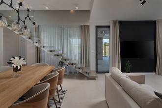 Thumbnail von Luxurious new build house, 130 meters to the water, heated pool and garden